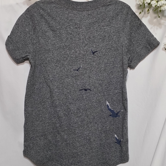 Sol Angeles Gray Tee with Blue Bird Design - Picture 4 of 5